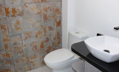 CASA EN VENTA POR ESTRENAR de 380 MTS. EN VENTA EN URBANIZACION DE PUEMBO