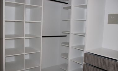 CASA EN VENTA POR ESTRENAR de 380 MTS. EN VENTA EN URBANIZACION DE PUEMBO