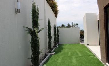 CASA EN VENTA POR ESTRENAR de 380 MTS. EN VENTA EN URBANIZACION DE PUEMBO