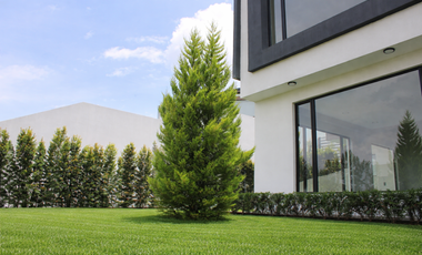 CASA EN VENTA POR ESTRENAR de 380 MTS. EN VENTA EN URBANIZACION DE PUEMBO