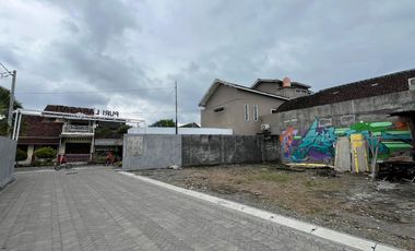 Jual Rumah Dengan Desain Cantik Lokasi Favorit Jogja Utara Dekat Stadion Maguwoharjo