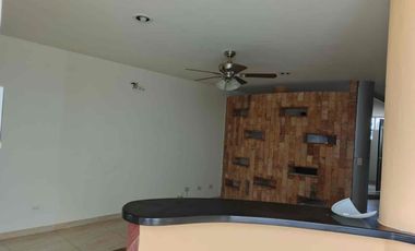 Rento amplio departamento muy cerca de Zavaleta y la recta a Cholula