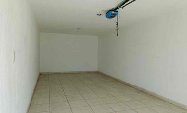 Rento amplio departamento muy cerca de Zavaleta y la recta a Cholula