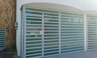 Rento amplio departamento muy cerca de Zavaleta y la recta a Cholula