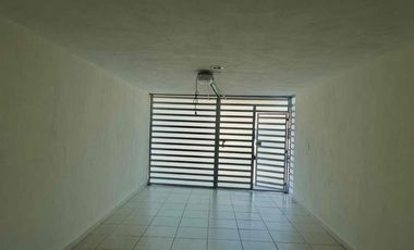 Rento amplio departamento muy cerca de Zavaleta y la recta a Cholula