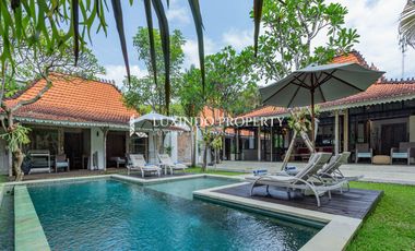 DISEWAKAN VILLA DENGAN 4 KAMAR TIDUR DI BERAWA
