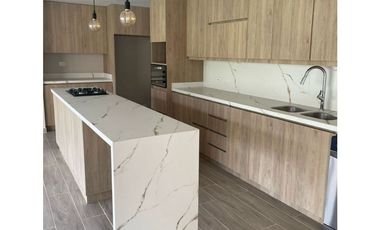 Casa en Venta Lejos del Nido El Retiro