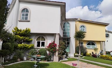 *CASA EN VENTA METEPEC ZONA TOWN SQUARE*