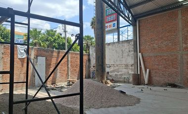 LOCAL COMERCIAL NUEVO EN RENTA EN EL MIRADOR FRENTE A HOSPITAL LOS PILARES IDEAL PARA FRANQUICIA