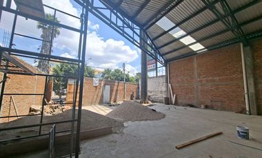 LOCAL COMERCIAL NUEVO EN RENTA EN EL MIRADOR FRENTE A HOSPITAL LOS PILARES IDEAL PARA FRANQUICIA