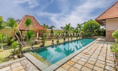 DIJUAL VILLA DENGAN 4 KAMAR TIDUR DI SANUR