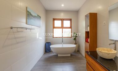 DIJUAL VILLA DENGAN 4 KAMAR TIDUR DI SANUR