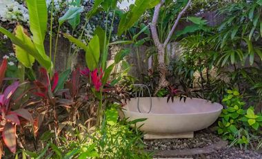 LUXURIOUS 6 BEDROOMS WITH BREATHTAKING UNBLOCKED OCEAN VIEW VILLAS IN PANDAWA