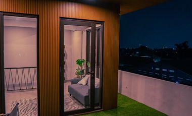 Rumah Baru 3 Lantai Modern Minimalis di Jakarta Selatan, DP 0% Cicilan Mulai 15 Jutaan, Lokasi 5 Menit ke Pintu Tol Joglo – FREE PPN & Balik Nama SHM