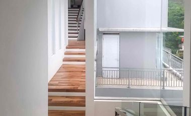 Dijual 2 Rumah Sekaligus di Resort Dago Pakar dengan total LT 635 dan total LB 1200