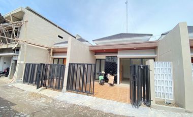 Rumah Baru di Barat Tol Purwomartani – 550 Juta Nego, Bonus Pagar & Water Heater!