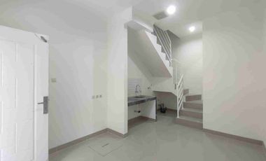 Rumah murah strategis akses transportasi dekat  stasiun pondok jati jakarta timur matraman