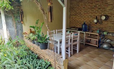 DIJUAL  Rumah & Tempat Usaha Yang Asri di Jl. Saladara/Perjuangan (dkt area kampus) Majasem - Cirebon