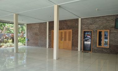DIJUAL  Rumah & Tempat Usaha Yang Asri di Jl. Saladara/Perjuangan (dkt area kampus) Majasem - Cirebon