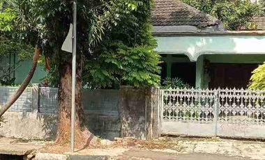 BUTUH CEPAT !! PINGGIR JALAN BESAR 465m² TEBET BARAT DALAM – HITUNG TANAH