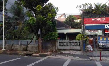 BUTUH CEPAT !! PINGGIR JALAN BESAR 465m² TEBET BARAT DALAM – HITUNG TANAH