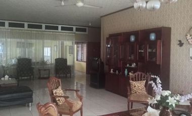[Cocok untuk bisnis disebelah Sbux & Rumah Sakit] Rumah Ronggowarsito 40A Lokasi Strategis di depan jalan utama
