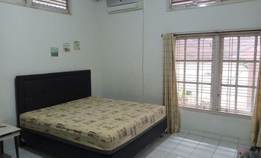 [Cocok untuk bisnis disebelah Sbux & Rumah Sakit] Rumah Ronggowarsito 40A Lokasi Strategis di depan jalan utama