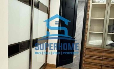 Disewa rumah cantik 2 lantai di Royal Grande