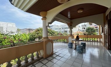 Single House for Sale in a Prime Location – Ramkhamhaeng Soi 12, Yaek 4