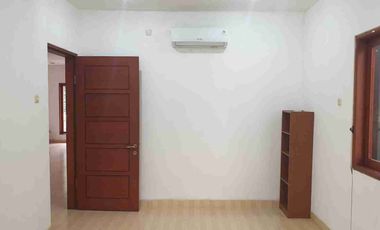 Jual Rumah 2 Lantai Bagus SHM Jakarta Barat