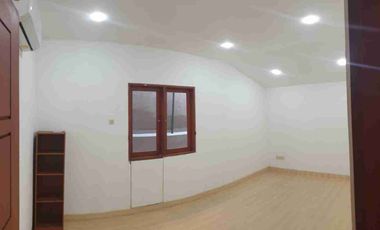 Jual Rumah 2 Lantai Bagus SHM Jakarta Barat