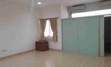 Jual Rumah 2 Lantai Bagus SHM Jakarta Barat