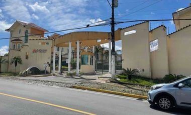 Departamento amoblado en conjunto habitacional