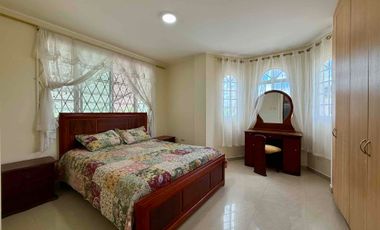 Departamento amoblado en conjunto habitacional