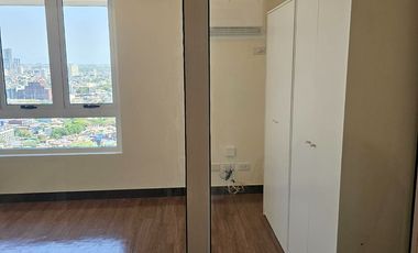 New, 1BR, furnished condo for rent with parking and free WIFI near DLSU CSB, MOA , PGH, UPM, Makati, LRT