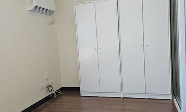 New, 1BR, furnished condo for rent with parking and free WIFI near DLSU CSB, MOA , PGH, UPM, Makati, LRT
