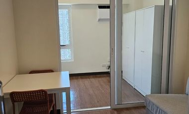 New, 1BR, furnished condo for rent with parking and free WIFI near DLSU CSB, MOA , PGH, UPM, Makati, LRT