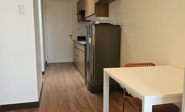 New, 1BR, furnished condo for rent with parking and free WIFI near DLSU CSB, MOA , PGH, UPM, Makati, LRT