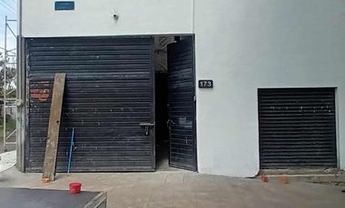 BODEGA EN RENTA en esquina sobre Av. Cointzio