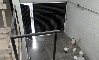 BODEGA EN RENTA en esquina sobre Av. Cointzio