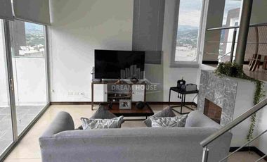 Venta de Suite Dúplex de 1 dormitorio, Sector Cumbayá, Ecuador