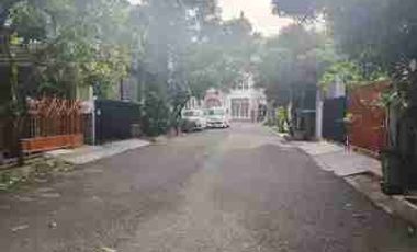 rumah megah di taman gigi galaxy Bekasi Selatan