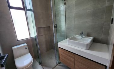 Casa en venta en Challuabamba en condominio privado – 4 dormitorios