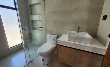 Casa en venta en Challuabamba en condominio privado – 4 dormitorios