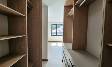 Casa en venta en Challuabamba en condominio privado – 4 dormitorios