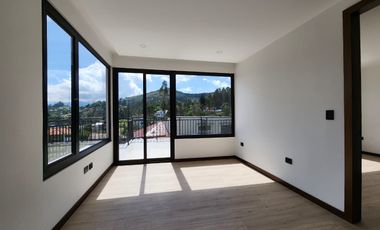 Casa en venta en Challuabamba en condominio privado – 4 dormitorios