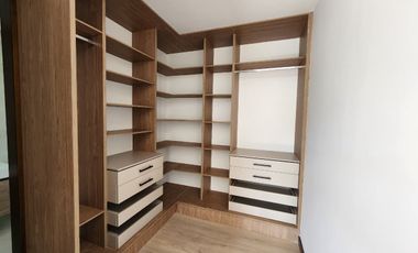 Casa en venta en Challuabamba en condominio privado – 4 dormitorios