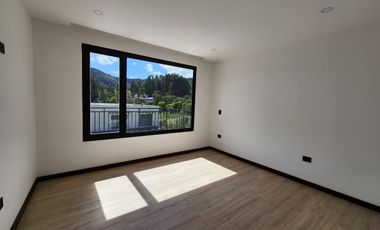 Casa en venta en Challuabamba en condominio privado – 4 dormitorios