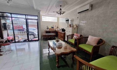 JUAL CEPAT RUMAH ROA MALAKA TAMBORA JAKARTA BARAT
LOKASI SANGAT STRATEGIS