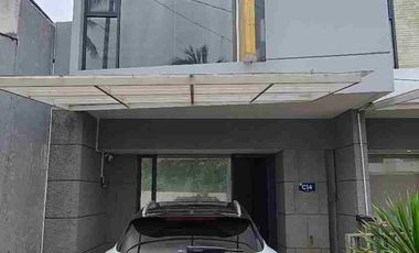 Dijual Cepat Rumah 2 Lantai Full Furnished Lokasi Strategis Di Kalibaru Depok